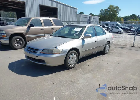 1999 Honda Accord Lx из США, поврежденный, VIN 1HGCG5643XA137357